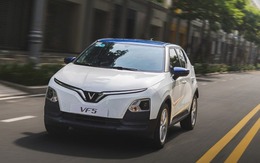 Chuyện thật như đùa: Xe điện VinFast chạy hơn 16 vạn km, chỉ chai… 1% pin