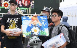 Đặt mục tiêu kiếm 30 triệu trong 2 ngày, “khối nghỉ hè” rủ nhau ra sân Mỹ Đình làm một việc