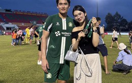Hotgirl ngân hàng tình tứ bên “nam thần” U23 Việt Nam, visual phát sáng, body mẹ bỉm vẫn đỉnh không kém thời son rỗi Hotgirl ngân hàng tình tứ bên “nam thần” U23 Việt Nam, visual phát sáng, body mẹ bỉm vẫn đỉnh không kém thời son rỗi
