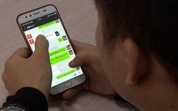 Bị lừa mất 24 triệu, người đàn ông vừa báo cảnh sát nhờ phong toả tài khoản, kẻ lừa đảo bất ngờ chuyển khoản trả lại 370 triệu Bị lừa mất 24 triệu, người đàn ông vừa báo cảnh sát nhờ phong toả tài khoản, kẻ lừa đảo bất ngờ chuyển khoản trả lại 370 triệu