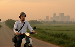 Bán nhà phố về quê, khi hết tiền tôi phải chạy xe máy 40km để đi làm