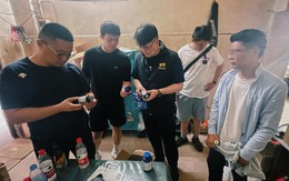 Từ 1 bình luận trên sàn TMĐT, cảnh sát triệt phá đường dây bán thực phẩm chức năng giả: Tịch thu 1,2 triệu viên thuốc bổ, số tiền lên đến 26 tỷ đồng Từ 1 bình luận trên sàn TMĐT, cảnh sát triệt phá đường dây bán thực phẩm chức năng giả: Tịch thu 1,2 triệu viên thuốc bổ, số tiền lên đến 26 tỷ đồng