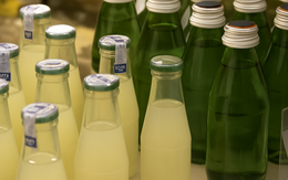 Đặt 4 thứ này vào tủ lạnh tương đương với giữ "quả bom nổ chậm" trong nhà