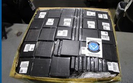 Truy quét thần tốc 48 giờ, hải quan tóm gọn 5 kiện hàng chứa 2.200 trang sức giả có giá trị hơn 662 tỷ đồng Truy quét thần tốc 48 giờ, hải quan tóm gọn 5 kiện hàng chứa 2.200 trang sức giả có giá trị hơn 662 tỷ đồng