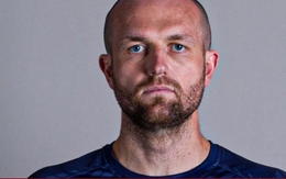 Thầy giáo xin nghỉ dạy 1 tháng để đá bóng, ghi 1 bàn kiếm 1 triệu USD