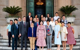 Làm việc với IMF, Thống đốc Nguyễn Thị Hồng nhấn mạnh định hướng điều hành chính sách tiền tệ của Ngân hàng Nhà nước Làm việc với IMF, Thống đốc Nguyễn Thị Hồng nhấn mạnh định hướng điều hành chính sách tiền tệ của Ngân hàng Nhà nước