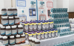 Đột kích kho hàng gần thành phố, công an triệt phá đường dây hàng giả với gần 80.000 món đồ gồm thực phẩm chức năng, thiết bị điện tử