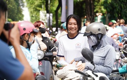 Đề Văn thi tốt nghiệp THPT 2025 ai cũng phải khen hay: "Vùng trời quê hương nào cũng là bầu trời Tổ quốc" Đề Văn thi tốt nghiệp THPT 2025 ai cũng phải khen hay: "Vùng trời quê hương nào cũng là bầu trời Tổ quốc"