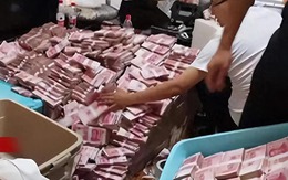 Huy động 300 cảnh sát đột kích căn biệt thự không người ở, tịch thu 4.700 tỷ đồng tiền mặt đủ chất đầy 2 xe tải Huy động 300 cảnh sát đột kích căn biệt thự không người ở, tịch thu 4.700 tỷ đồng tiền mặt đủ chất đầy 2 xe tải