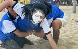 Nhẹ cả người vì năm nay công ty không có tiền đi team building