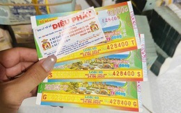 Mua giúp 3 tờ vé số ế, người đàn ông trúng 6 tỷ đồng, ôm tiền mặt đi làm luôn một việc