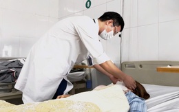 Hà Nội: Nữ sinh 15 tuổi tử vong sau khi nặn mụn