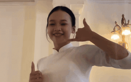 Cục trưởng Xuân Bắc chiếm sóng gái xinh, đu trend TikTok, netizen nói “không triệu view hơi phí”