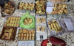 Đột kích căn hộ chung cư, tịch thu 88 kg vàng miếng trị giá 258 tỷ đồng, 19,6 kg trang sức đá quý và 4 tỷ đồng tiền mặt