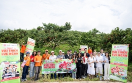 54 tấn vải Lục Ngạn bán hết veo sau phiên live 6 tiếng, PCT Bắc Giang nêu rõ 3 từ "đạt chuẩn sang Mỹ" 54 tấn vải Lục Ngạn bán hết veo sau phiên live 6 tiếng, PCT Bắc Giang nêu rõ 3 từ "đạt chuẩn sang Mỹ"