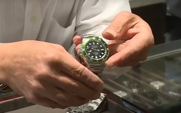 Xem đồng hồ Rolex 470 triệu đồng nhưng không mua, người đàn ông bị chủ cửa hàng khởi kiện, tòa án: Anh phải nộp phạt 36 triệu đồng Xem đồng hồ Rolex 470 triệu đồng nhưng không mua, người đàn ông bị chủ cửa hàng khởi kiện, tòa án: Anh phải nộp phạt 36 triệu đồng