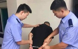 Tịch thu hơn 50 tỷ đồng tiền mặt và 17 xe sang các loại như Porsche 911, BMW, Mercedes-Benz trong nhà của 1 người đàn ông