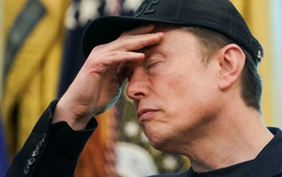Elon Musk mất 34 tỷ USD trong một ngày, cổ phiếu Tesla giảm kỷ lục 14%, canh bạc thế kỷ bắt đầu trở thành thất bại ê chề nhất trong sự nghiệp
