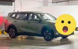 VinFast Limo Green lộ diện ngoài đời, ảnh tràn ngập mạng xã hội: Thiết kế của xe do người Việt làm 100% VinFast Limo Green lộ diện ngoài đời, ảnh tràn ngập mạng xã hội: Thiết kế của xe do người Việt làm 100%