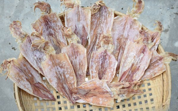 Đã chuyển khoản 110 triệu đồng mua 100kg mực nhưng người bán không cho nhận hàng, người đàn ông Hà Nội báo công an Đã chuyển khoản 110 triệu đồng mua 100kg mực nhưng người bán không cho nhận hàng, người đàn ông Hà Nội báo công an