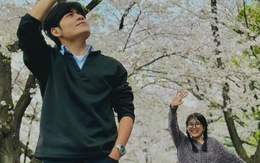 NS Nguyễn Văn Chung - hot dad đang nổi rần rần, than thở vì bị "phá đám" giữa rừng hoa lãng mạn nhưng dân tình lại bênh "kẻ phá đám" chằm chặp! NS Nguyễn Văn Chung - hot dad đang nổi rần rần, than thở vì bị "phá đám" giữa rừng hoa lãng mạn nhưng dân tình lại bênh "kẻ phá đám" chằm chặp!