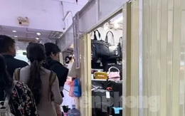 Cửa khép, hàng ra sau tấm ảnh: Mua bán kiểu 'chỉ có ở Saigon Square'