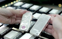 Bạc tăng giá phi mã: Gen Z từ bỏ thói quen mua hàng hiệu xa xỉ, xếp hàng gom bạc hơn 20 ngày mới có