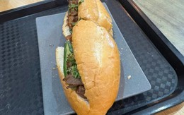 Hành khách than trời về ổ bánh mì 208.000 đồng ở sân bay Nội Bài, Cục Hàng không nói gì? Hành khách than trời về ổ bánh mì 208.000 đồng ở sân bay Nội Bài, Cục Hàng không nói gì?