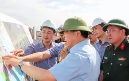 Bộ trưởng Xây dựng 'thúc' hai cao tốc qua Cần Thơ về đích đúng hạn