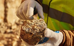 Kho báu khổng lồ trải dài 2.800km tại nước giáp Việt Nam: Nung ở 1000 độ, "vàng" lập tức xuất hiện