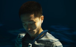 Phim Việt top 1 phòng vé PR cực lố "không kỹ xảo", công sức ekip đổ xuống biển luôn cho vừa lòng!