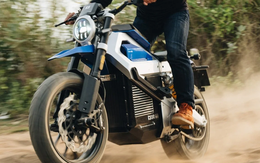 Đây là 'siêu' xe máy điện do Việt Nam sản xuất: Khỏe ngang ô tô, đi 240km/sạc, pin có 5 tầng bảo vệ