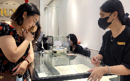 Đổ xô mua bạc để dành