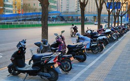 Cả nghìn người sống trong chung cư thì sạc xe điện mỗi ngày thế nào: Trung Quốc giải bài toán này như sau