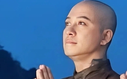 Lý do ca sĩ Tuấn Hưng bất ngờ cạo trọc đầu Lý do ca sĩ Tuấn Hưng bất ngờ cạo trọc đầu