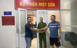 Chuyển khoản nhầm 39,3 triệu đồng vào tài khoản lạ, nhân viên ngân hàng Sacombank lập tức liên hệ người nhận rồi báo công an