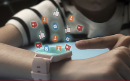 Trung Quốc: Mối nguy tiềm ẩn từ đồng hồ thông minh trên tay trẻ