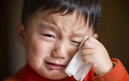 Hàng triệu phụ huynh không tưởng tượng được sức tàn phá của CÂU NÓI này: Tâm hồn con rạn nứt, lớn lên đầy trắc trở