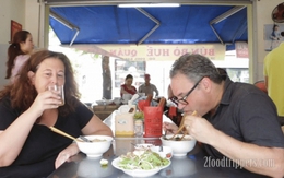 Khách Tây thốt lên: Các đặc sản này khiến Việt Nam là 1 trong những nơi níu chân chúng tôi lâu nhất