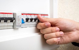 "Khi có bão, giông lốc, tốt nhất hãy tắt điều hòa ngay": Chuyên gia giải thích lý do