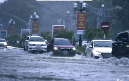 Toàn cảnh bão số 3 Wipha đổ bộ: Suy yếu khi vào đất liền vẫn gây mưa lớn, tăng nguy cơ lũ quét và sạt lở