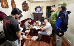 Hà Nội di dân khỏi chung cư nguy hiểm trước giờ bão Wipha đổ bộ