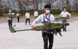 Công ty Trung Quốc đổi vận nhờ bán "vũ khí 2 mang" cho cả Nga lẫn Ukraine: “Cứ trả tiền là chúng tôi bán” Công ty Trung Quốc đổi vận nhờ bán "vũ khí 2 mang" cho cả Nga lẫn Ukraine: “Cứ trả tiền là chúng tôi bán”