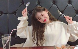 Cứ làm 3 điều này trên bàn ăn, bạn sẽ bị chê EQ thấp