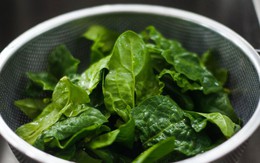 Mỹ đánh giá đây là "vua rau xanh", giàu sắt hơn hẳn thịt bò: Giúp tim khỏe, mắt sáng, tốt nhất thế giới