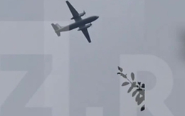 Khoảnh khắc cuối cùng trước khi máy bay Nga chở gần 50 người đâm vào núi