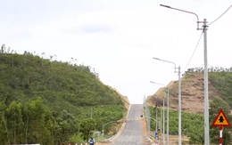 Ngắm tuyến đường 800 tỷ đồng băng qua núi ở Gia Lai