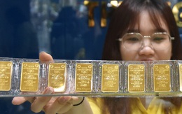 Giá vàng sáng nay giảm sâu, người mua vàng miếng SJC có thể lỗ nặng