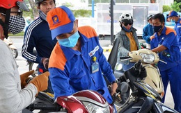 Cấm xe máy chạy xăng, cây xăng có thể chuyển thành trạm sạc xe điện? Cấm xe máy chạy xăng, cây xăng có thể chuyển thành trạm sạc xe điện?