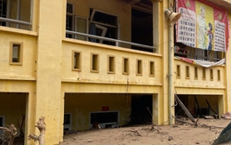 Ngôi trường bị vùi lấp sau lũ dữ, hiệu trưởng nghẹn ngào khi nhắc đến học sinh